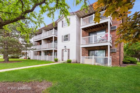 101 Gregory St #3, Aurora, IL 60504 photo 1