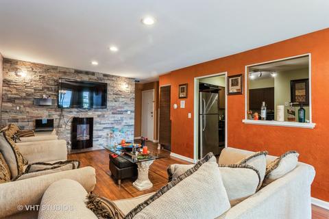 101 Gregory St #3, Aurora, IL 60504 photo 3