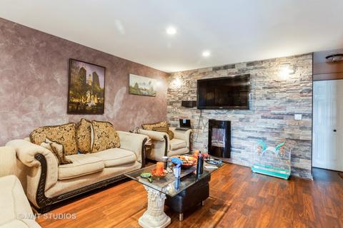 101 Gregory St #3, Aurora, IL 60504 photo 4