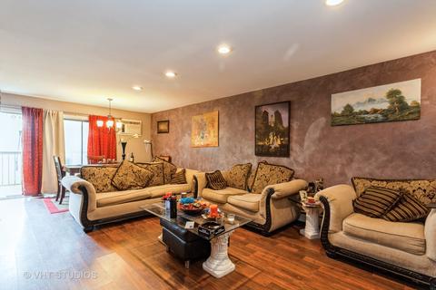101 Gregory St #3, Aurora, IL 60504 photo 2