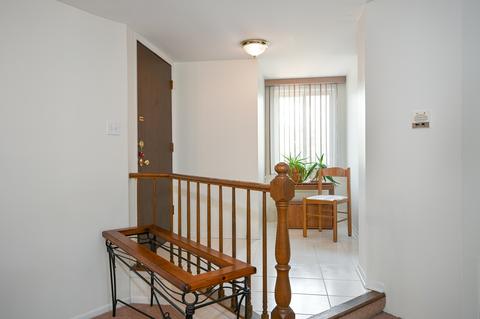 1606 Thames Ct #B, Wheaton, IL 60189 photo 4