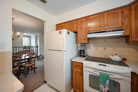1606 Thames Ct #B, Wheaton, IL 60189 photo 11