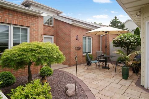 23 Grape Vine Ln, Bloomington, IL 61704 photo 3