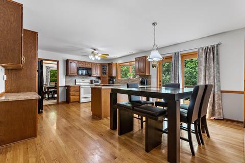9907 Captains Dr, Algonquin, IL 60102 photo 4