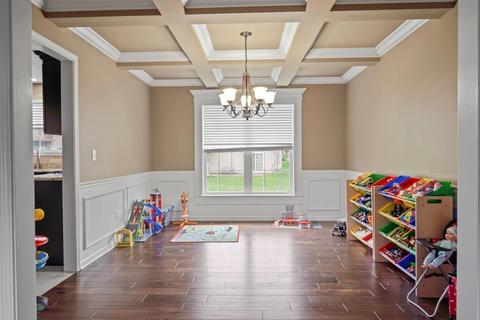 1305 Kickapoo Creek Rd, Bloomington, IL 61705 photo 5