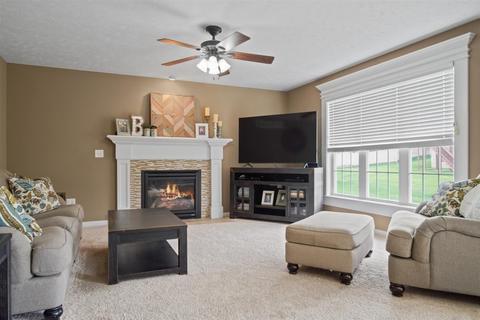 1305 Kickapoo Creek Rd, Bloomington, IL 61705 photo 4