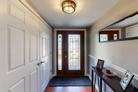 1035 E Forest Ave, Des Plaines, IL 60018 photo 10