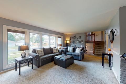 1035 E Forest Ave, Des Plaines, IL 60018 photo 4