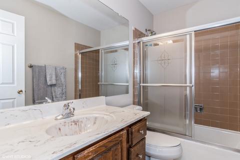 744 Bayberry Dr, Bartlett, IL 60103 photo 11