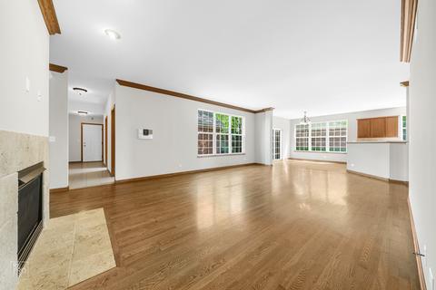 261 Garden Dr, Elgin, IL 60124 photo 4