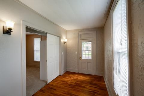 1402 Fell Ave, Bloomington, IL 61701 photo 8