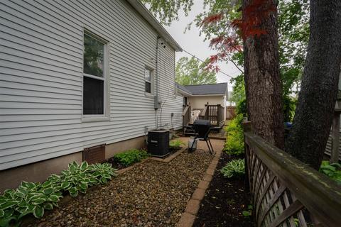 1402 Fell Ave, Bloomington, IL 61701 photo 32