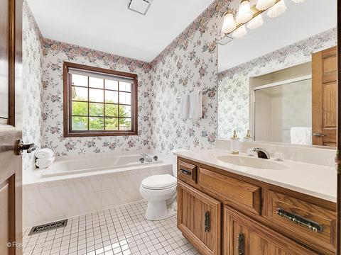 31 W150 Prairie Ln, Wayne, IL 60184 photo 22