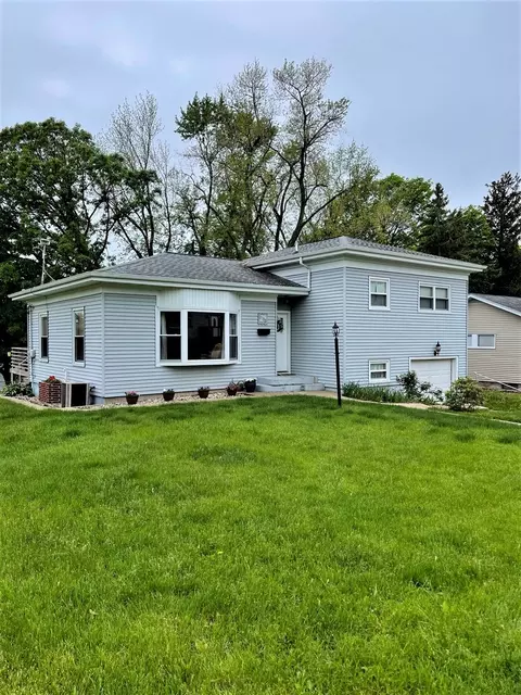 1708 15th St, Peru, IL 61354 photo 1