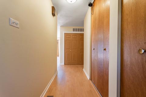865 Morton St, Hoffman Estates, IL 60169 photo 3