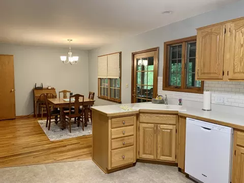 1807 Baker Ln, Peru, IL 61354 photo 32
