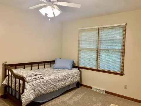 1807 Baker Ln, Peru, IL 61354 photo 42