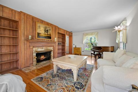 1322 Robinhood Dr, Elgin, IL 60120 photo 4