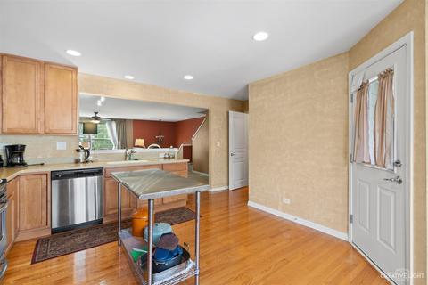 1005 Crane Pt, Elgin, IL 60124 photo 9