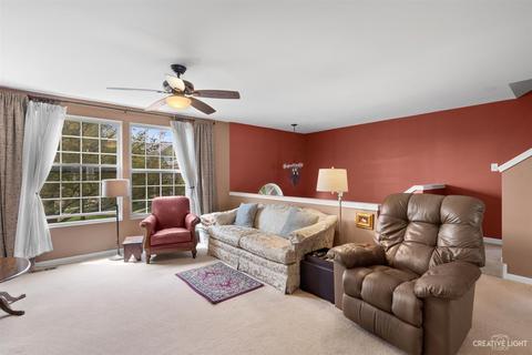 1005 Crane Pt, Elgin, IL 60124 photo 3