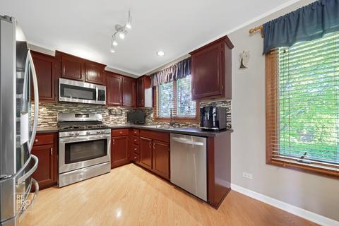 1445 Beaumont Cir, Bartlett, IL 60103 photo 4