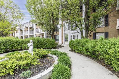 5601 Carriageway Dr #204B, Rolling Meadows, IL 60008 photo 2