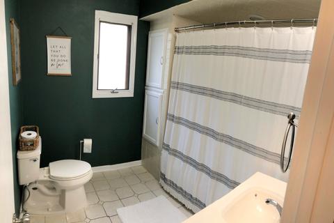 826 Parkway Dr, Wheaton, IL 60187 photo 10