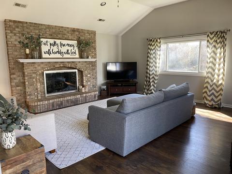 826 Parkway Dr, Wheaton, IL 60187 photo 6