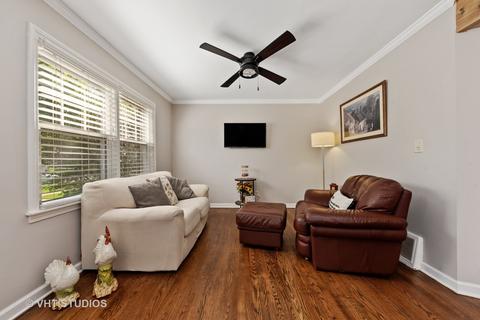 520 N Maple St, Mount Prospect, IL 60056 photo 3