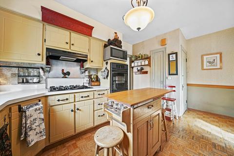 403 Selborne Rd, Riverside, IL 60546 photo 8