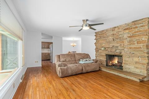 25000 W Ann Ct, Plainfield, IL 60586 photo 3