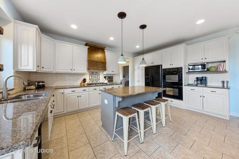 13105 Skyline Dr, Plainfield, IL 60585 photo 5