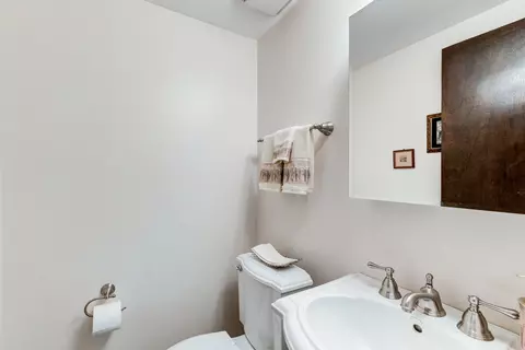 968 Arnold Ct, Des Plaines, IL 60016 photo 19
