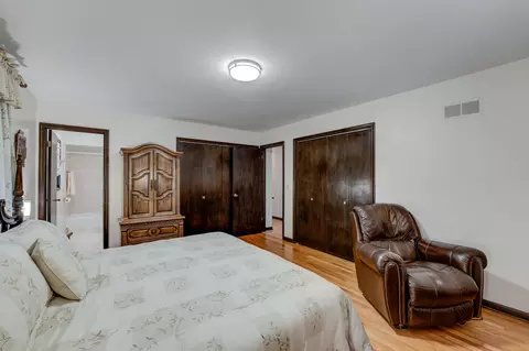 968 Arnold Ct, Des Plaines, IL 60016 photo 21