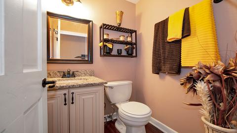 850 Trask St, Aurora, IL 60505 photo 9