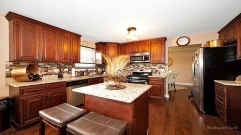 850 Trask St, Aurora, IL 60505 photo 6