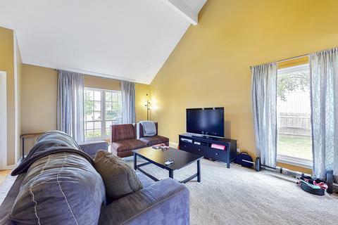 1950 Crescent Ln, Hoffman Estates, IL 60169 photo 6
