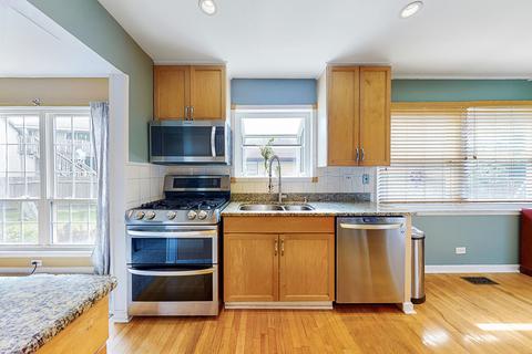 1950 Crescent Ln, Hoffman Estates, IL 60169 photo 14