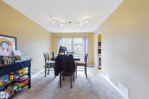 1950 Crescent Ln, Hoffman Estates, IL 60169 photo 9