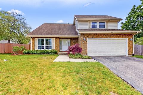 1950 Crescent Ln, Hoffman Estates, IL 60169 photo 3
