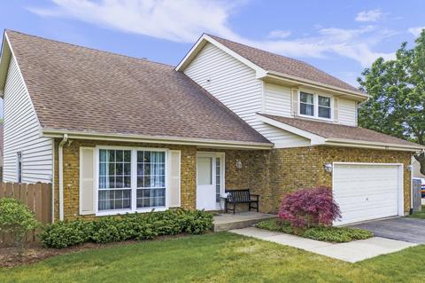 1950 Crescent Ln, Hoffman Estates, IL 60169 photo 2