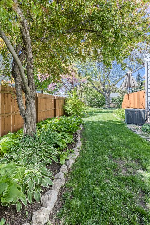 106 N Hale Ave, Bartlett, IL 60103 photo 8