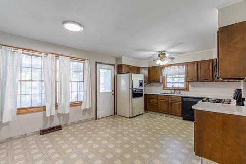 106 N Hale Ave, Bartlett, IL 60103 photo 15