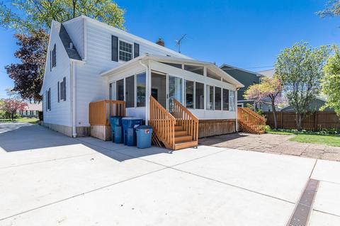 106 N Hale Ave, Bartlett, IL 60103 photo 3
