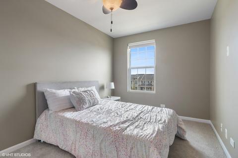 2108 Dauntless Dr, Glenview, IL 60026 photo 12