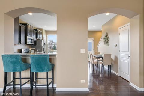 2108 Dauntless Dr, Glenview, IL 60026 photo 6