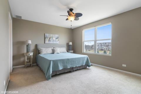 2108 Dauntless Dr, Glenview, IL 60026 photo 9