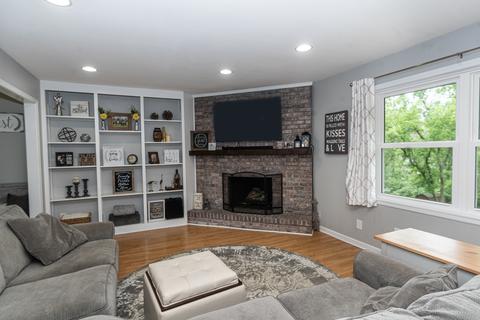 1002 Twisted Oak Ct, Algonquin, IL 60102 photo 5