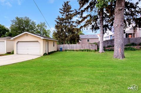 830 E Benton St, Aurora, IL 60505 photo 4