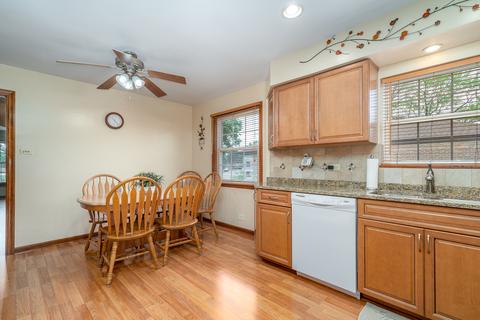 8536 Mobile Ave, Burbank, IL 60459 photo 7